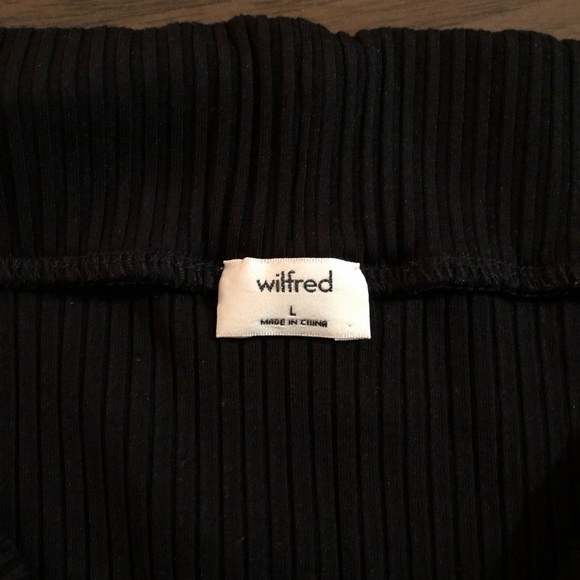 Aritzia Wilfred Tournesol Off the Shoulder Black Shirt - Picture 6 of 6